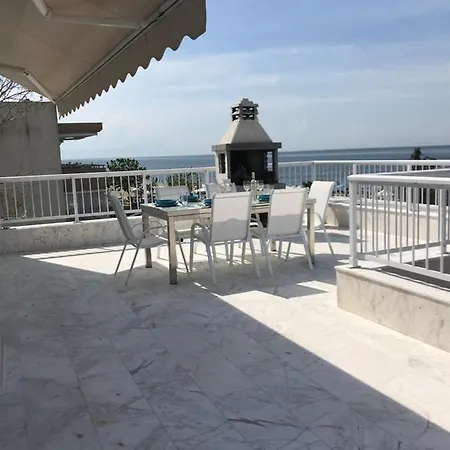 Riviera Apartmán Peraía