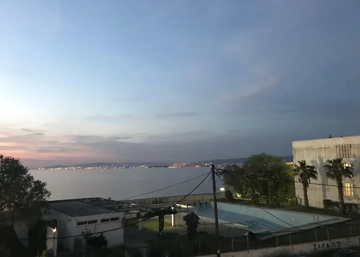 Riviera דירה Peraía